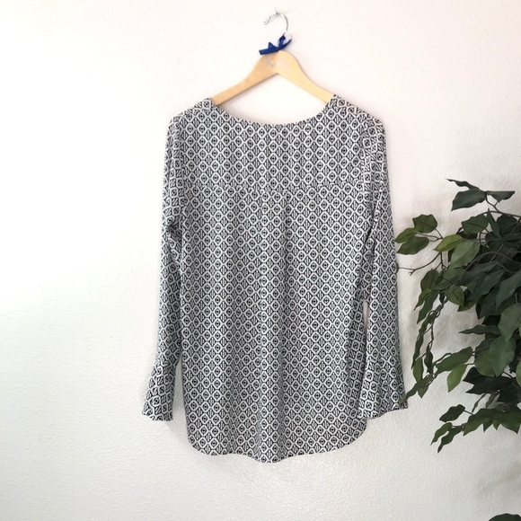 Pleione Flare Sleeve Flowy Top - Picture 5 of 5